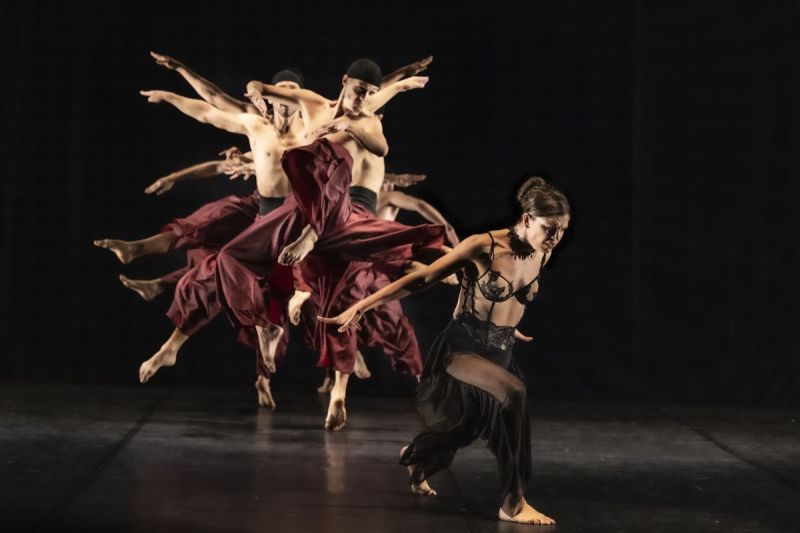 Foto di scena. Ballerini