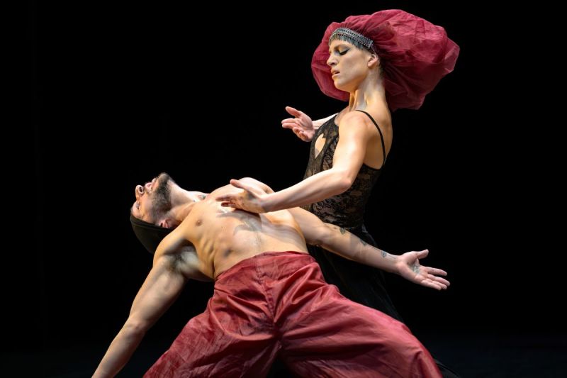 Foto di scena. Ballerini