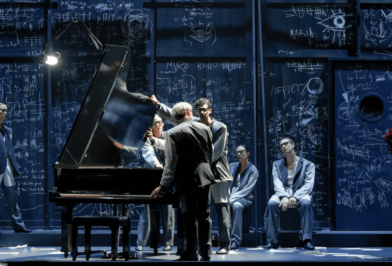 Foto di scena. Ballerini