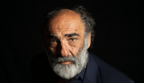 immagine in primo piano dell'attore Alessandro Haber